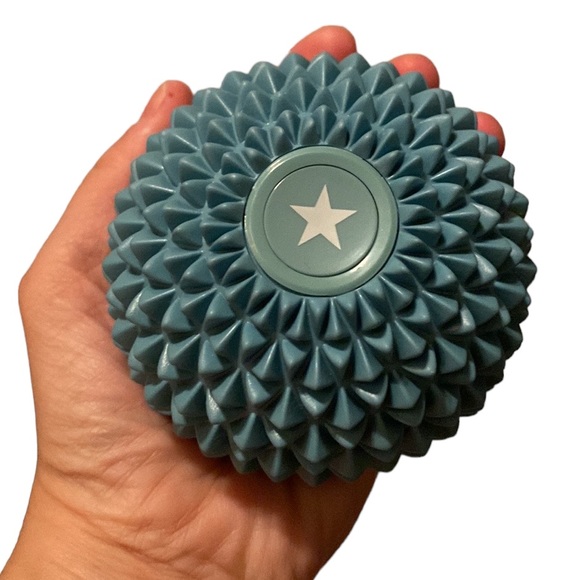 NWT L SPACE VIBRATING MASSAGE BALL TENSION RELIEF SMALL MUSCLES $42 NEW IN BOX - Picture 5 of 11
